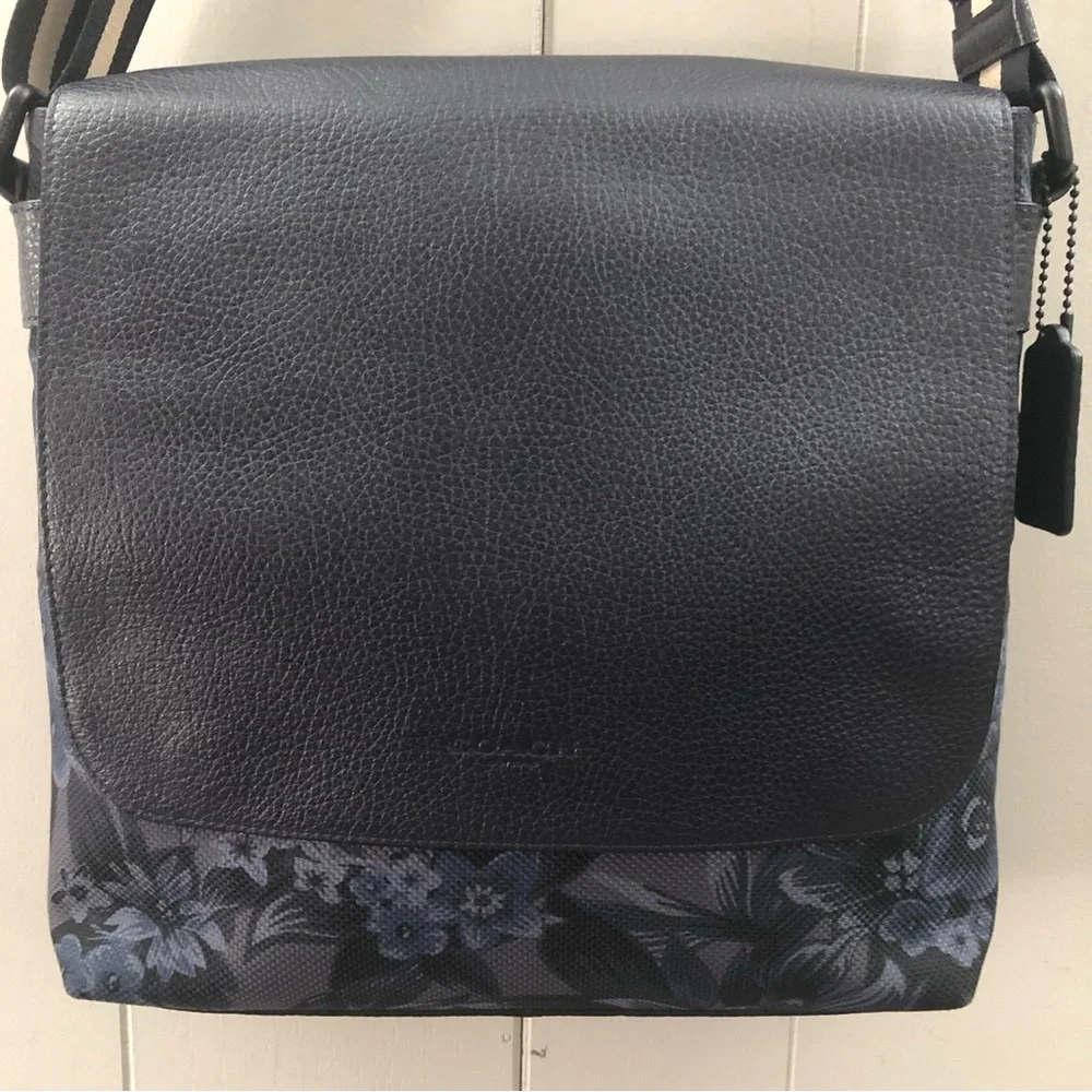 COACH Hawaiian Floral Print Messenger Bag l Charles F59301